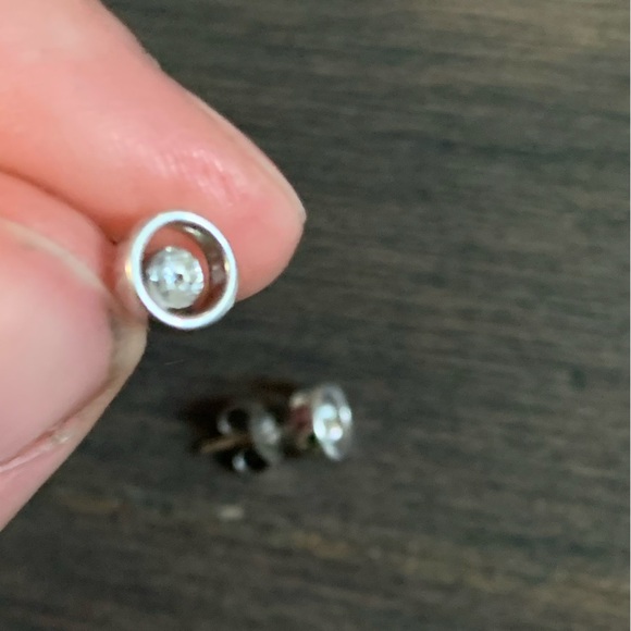 0.20 CTW 10K White Gold Diamond Stud Earrings - Picture 3 of 4